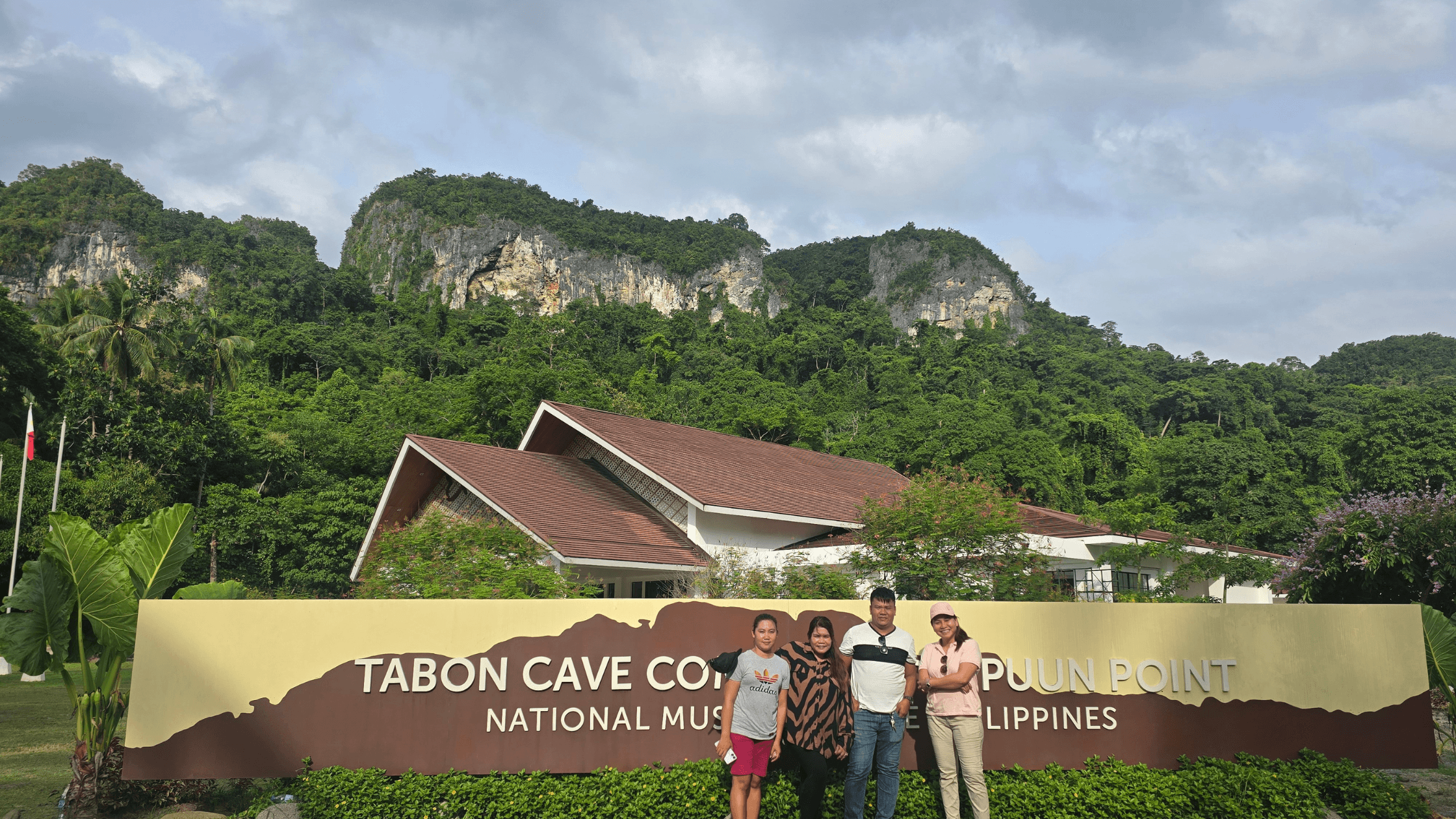 THE PRIMAVITA TEAM EXPLORES THE TABON CAVES